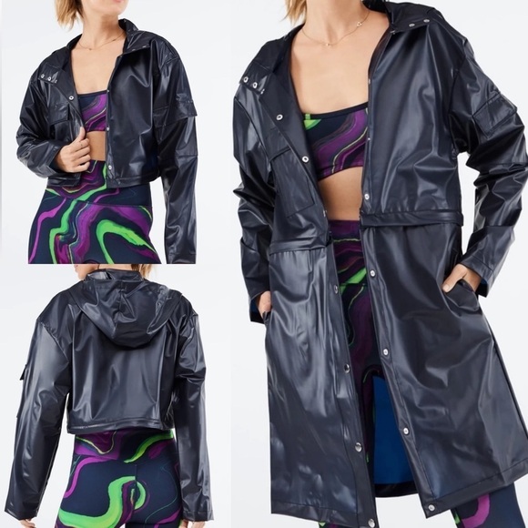 New! Fabletics Kenna Convertible Rain Jacket
Color: Deep Navy Travel Long/Short - Picture 3 of 16